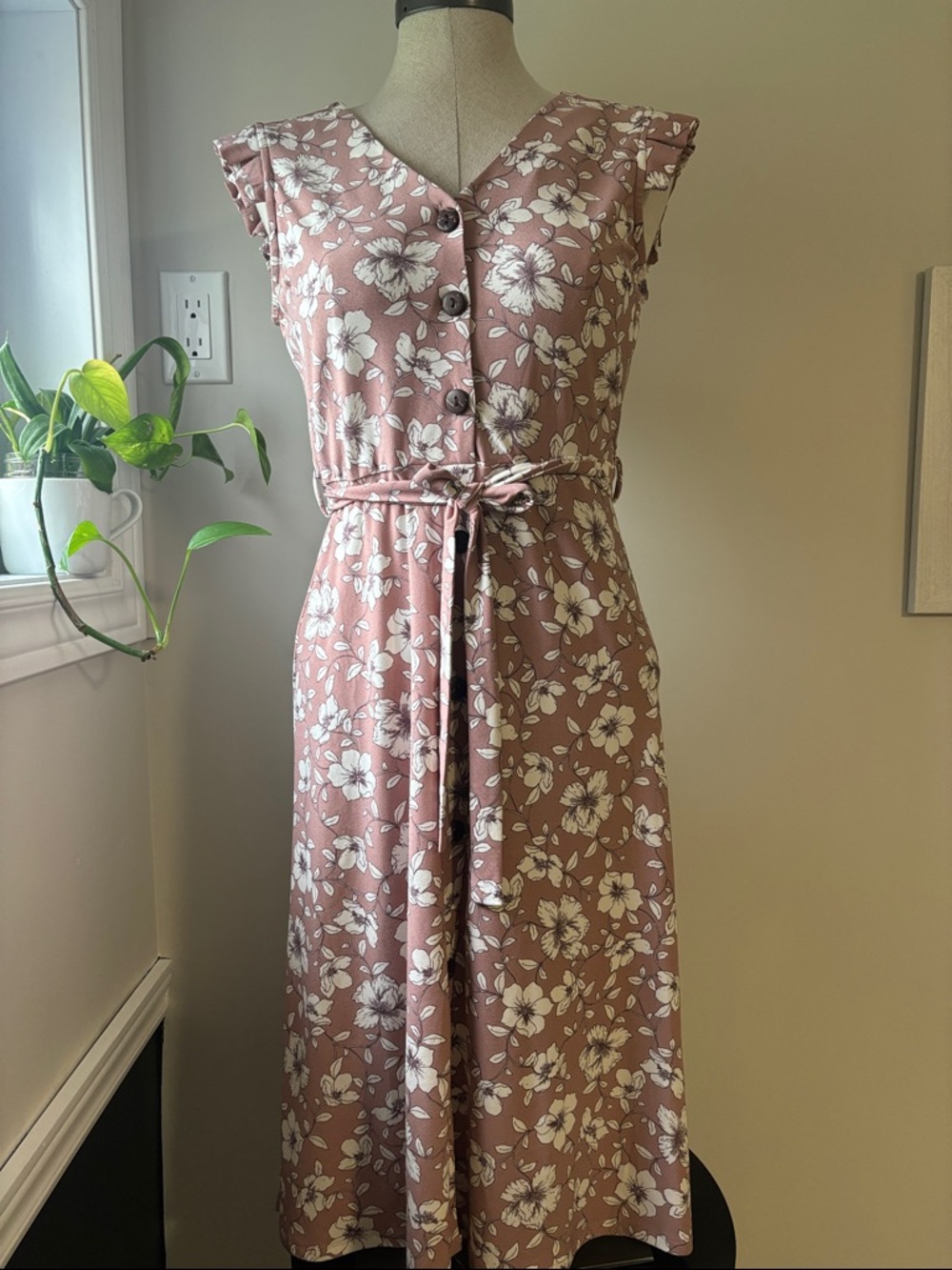 MONTEAU Los Angeles blush floral dress